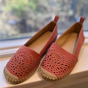 Kelly&Katie Sayeva summer espadrilles.  Coral with cutout pattern. Like new